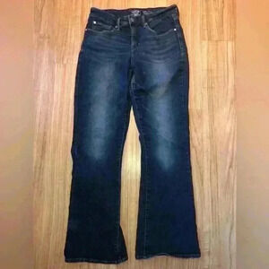 Levi’s Totally Shaping Bootcut jeans
